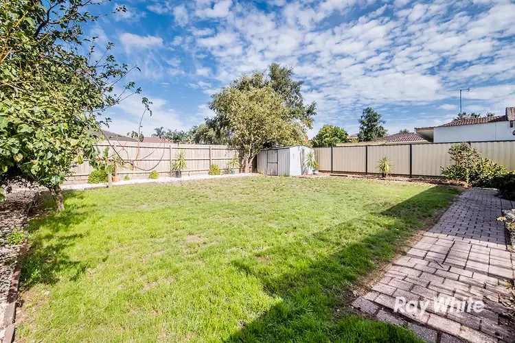 Fifth view of Homely house listing, 10 Balook Court, Cranbourne North VIC 3977