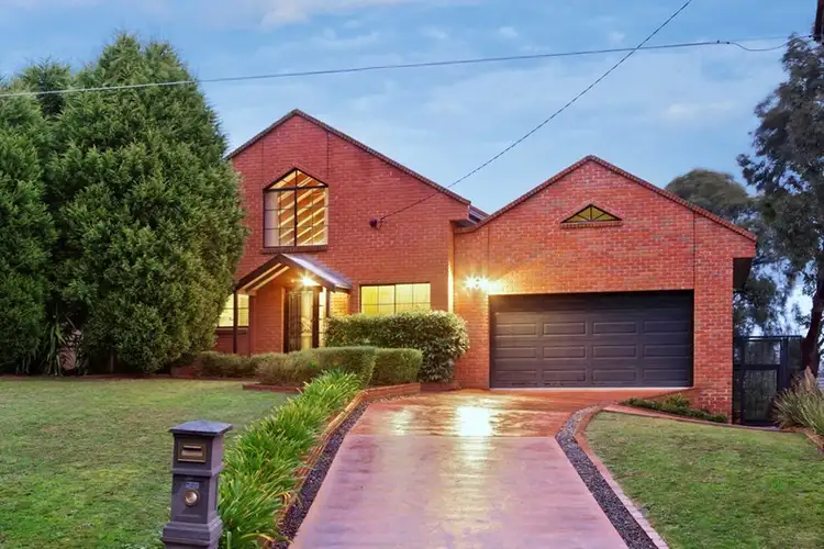 114 Duggan Street, Black Hill VIC 3350