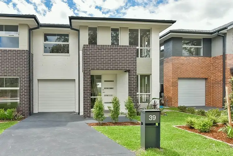 39 Rolla Road, Glenfield NSW 2167