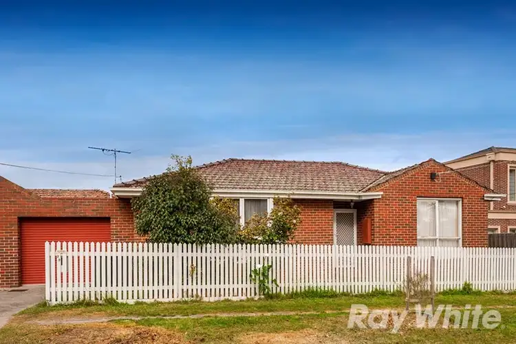 Fourth view of Homely unit listing, 1and2/9 Woodstock Road, Mount Waverley VIC 3149