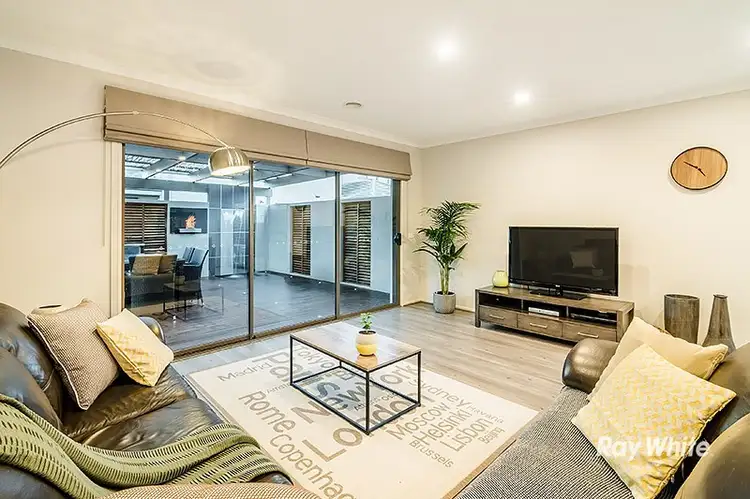 Fifth view of Homely house listing, 3 Marglen Place, Lyndhurst VIC 3975