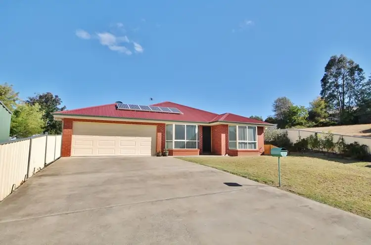 1 Chantilly Place, Young NSW 2594