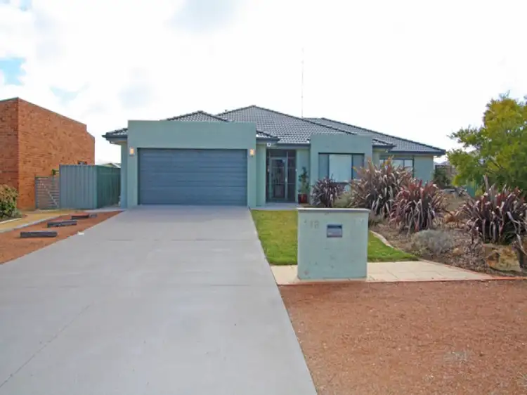 12 McMahon Drive, Bungendore NSW 2621