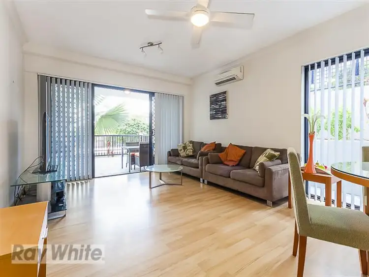 15/15 Kitchener Street, Coorparoo QLD 4151