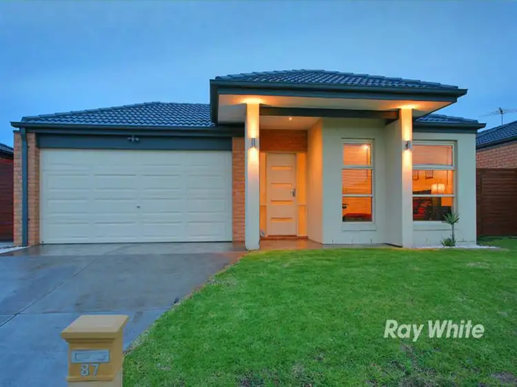 87 Brookwater Parade, Lyndhurst VIC 3975