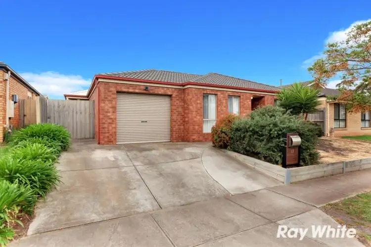 Fifth view of Homely house listing, 17 Vivid Court, Tarneit VIC 3029