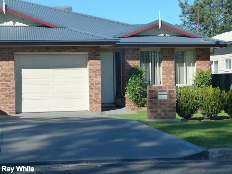 Unit 2/4 Parkes Street, Forbes NSW 2871