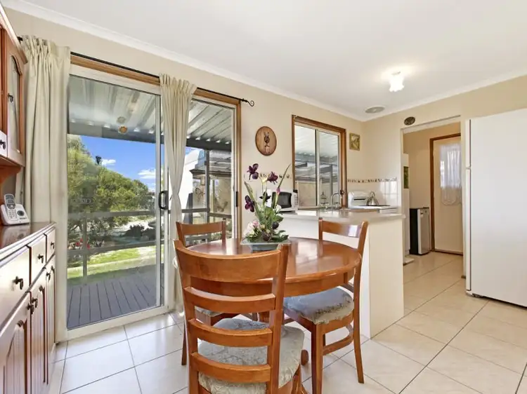 Fifth view of Homely house listing, 8 Petrel Crescent, Thompson Beach SA 5501