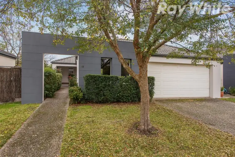62 Sovereign Manors Crescent, Rowville VIC 3178