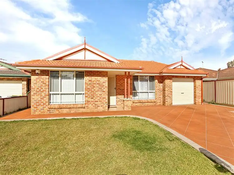 6 Coonabarabran Crescent, Hoxton Park NSW 2171