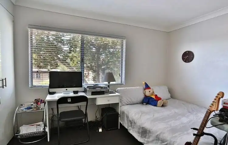 Sixth view of Homely unit listing, 4/8 Lisson Grove, Wooloowin QLD 4030