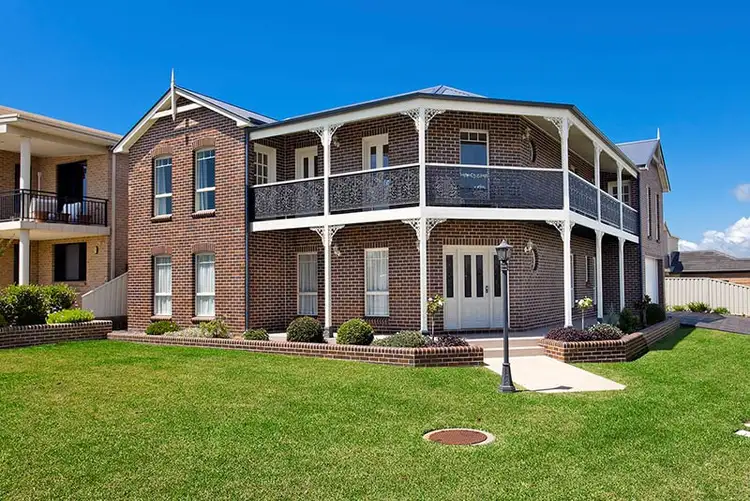 6 Hinchinbrook Drive, Shell Cove NSW 2529