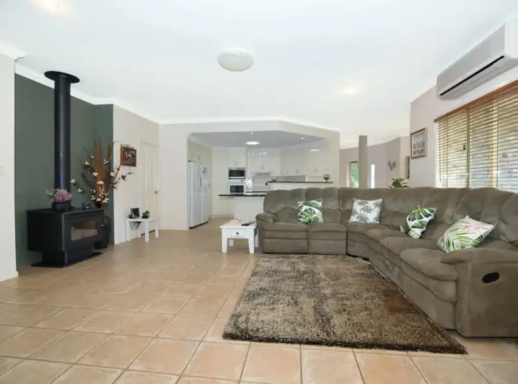 Sixth view of Homely house listing, 2 Leanne Court, Highfields QLD 4352