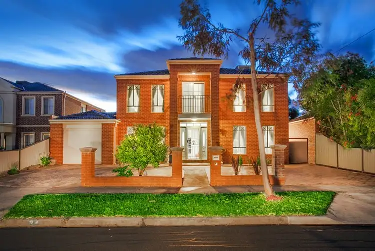 24 Stymie Street, Kingsbury VIC 3083