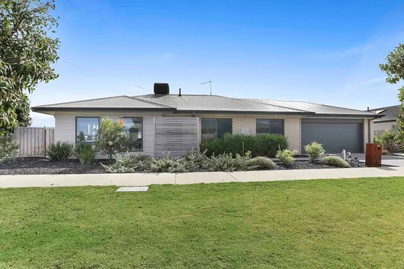 Main view of Homely house listing, 44 Whitecliff Way, Armstrong Creek VIC 3217