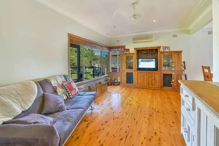 Second view of Homely house listing, 18 Chisholm Crescent, Bradbury NSW 2560
