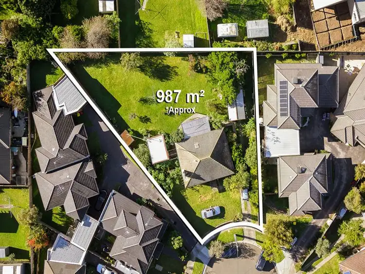 Second view of Homely house listing, 5 Crana Court, Chadstone VIC 3148