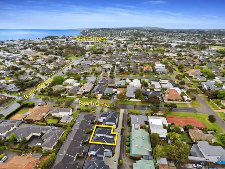 Second view of Homely townhouse listing, 2/4 Beach Grove, Mornington VIC 3931