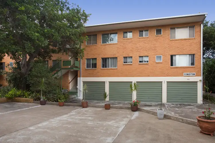 1/104 Windermere Road, Hamilton QLD 4007