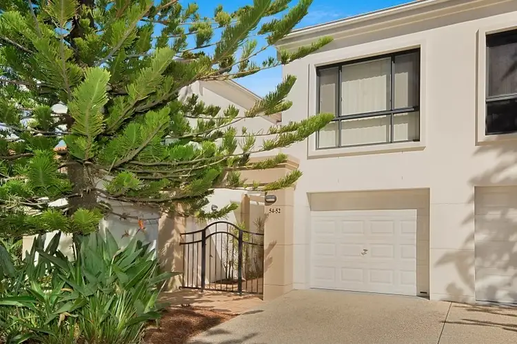 52/20-21 Pacific Parade, Yamba NSW 2464