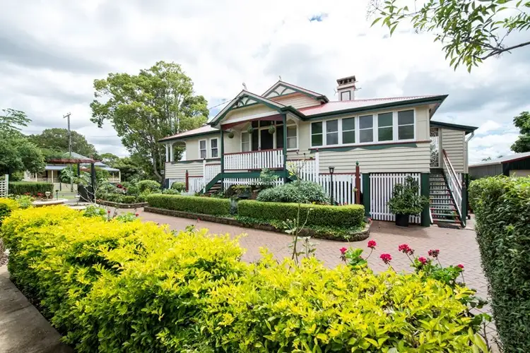 10 Gladstone Street, Newtown QLD 4350