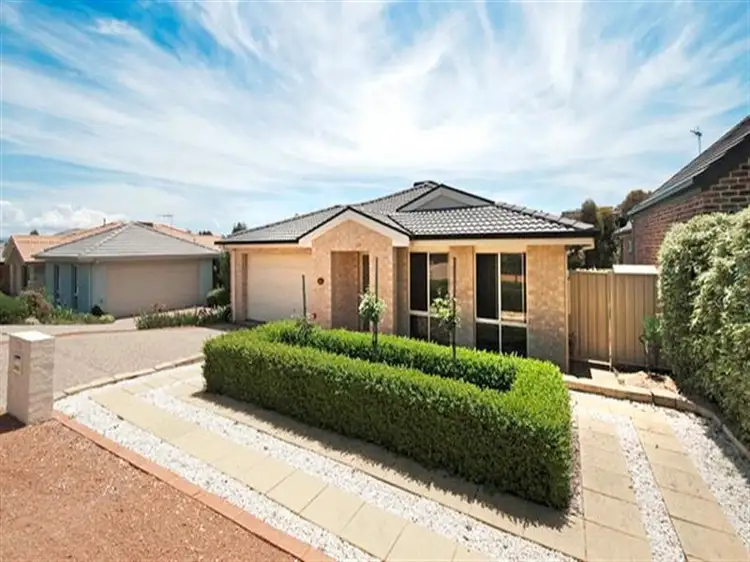 18 Kurrama Close, Ngunnawal ACT 2913