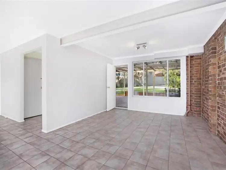 11 Grevillea Close, Bossley Park NSW 2176