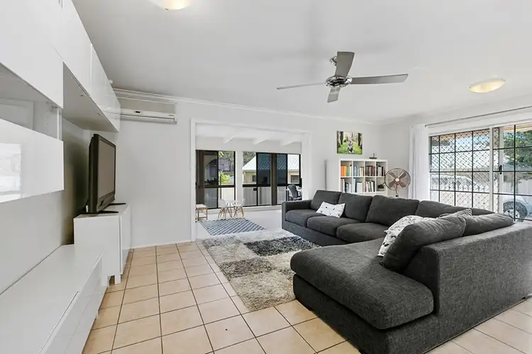 2 Catalina Crescent, Birkdale QLD 4159