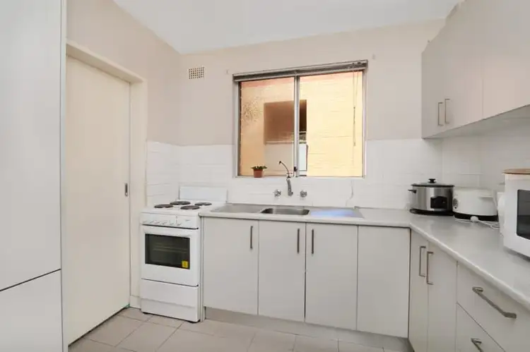 Third view of Homely unit listing, 4/35 The Avenue, Hurstville NSW 2220