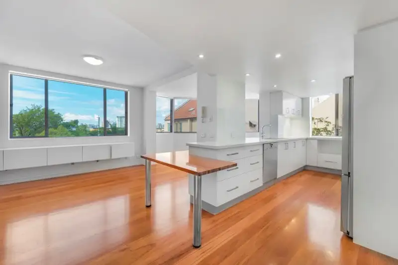 Main view of Homely apartment listing, 1/44 Riverview Terrace, Hamilton QLD 4007