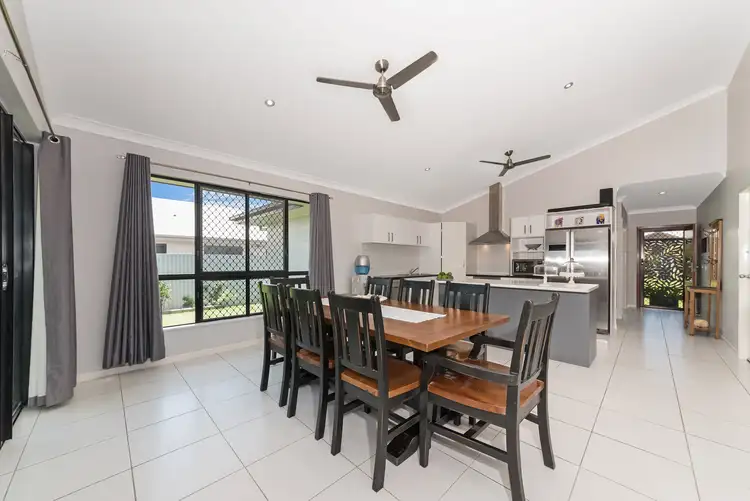 22 Hillock Crescent, Bushland Beach QLD 4818