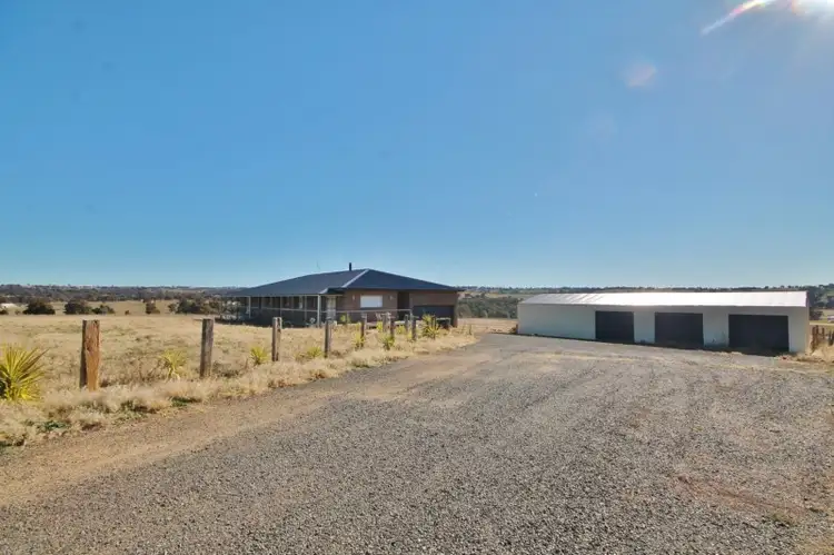 127 Dananbilla Drive, Young NSW 2594