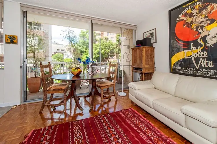 Second view of Homely studio listing, 102/76 Roslyn Gardens, Rushcutters Bay NSW 2011