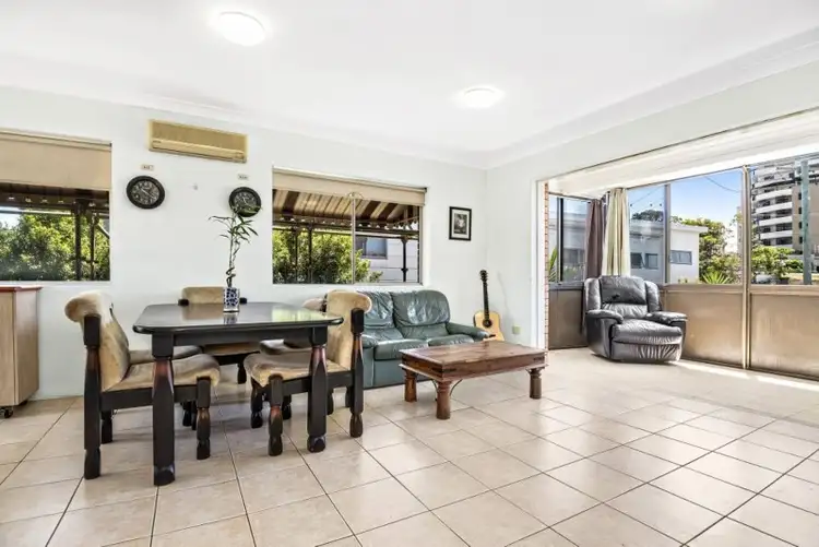 1/47 Dixon Street, Coolangatta QLD 4225