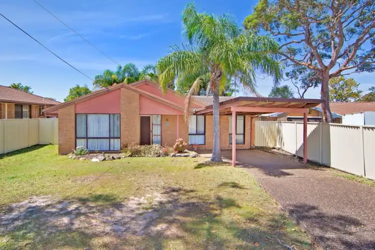 25 Casurina Close, Lake Haven NSW 2263