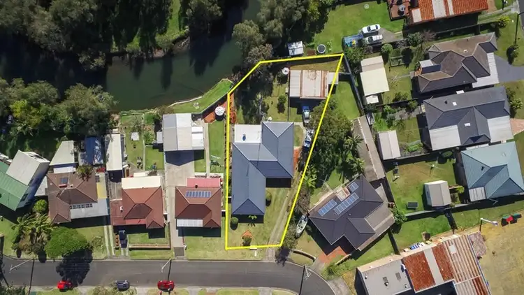 Fourth view of Homely house listing, 4 Oaks Avenue, Kanahooka NSW 2530