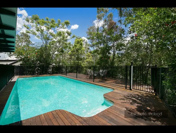 19 Brindabella Street, Chapel Hill QLD 4069