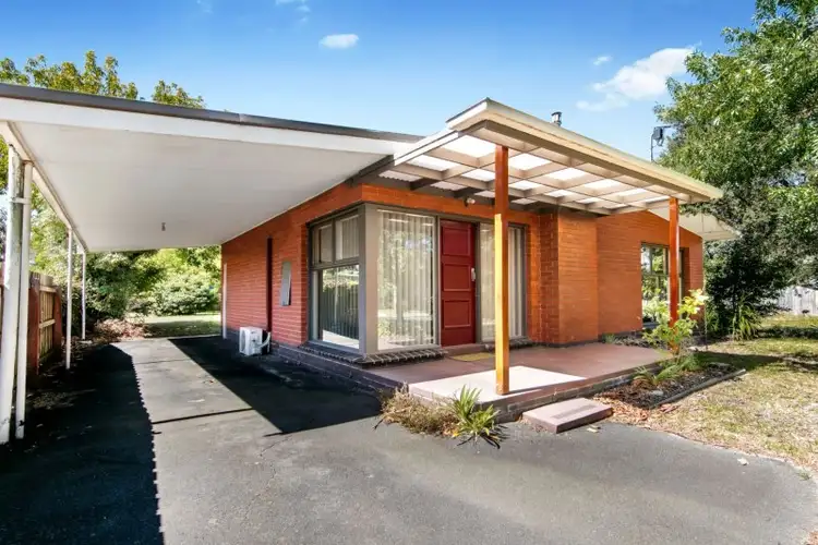 1 Overlea Avenue, Rosebud VIC 3939