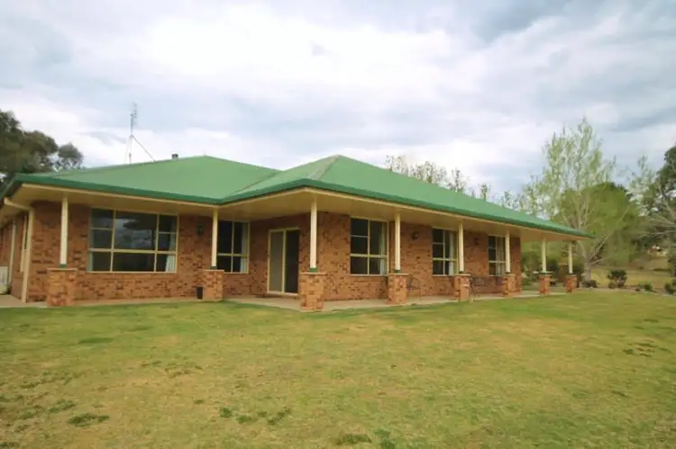 4678 Olympic Way South, Young NSW 2594