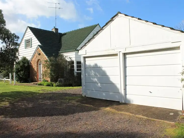 Second view of Homely house listing, 13 Elva Avenue, Hamilton VIC 3300