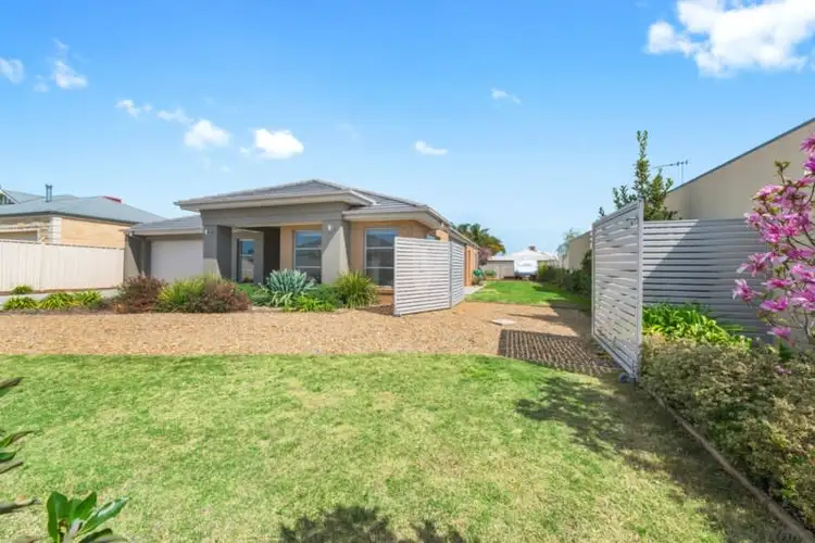 15 Champagne Crescent, Yarrawonga VIC 3730