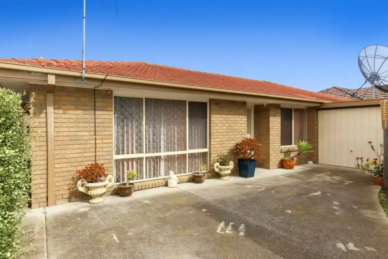 Main view of Homely unit listing, 2/19 Main Street, Thomastown VIC 3074