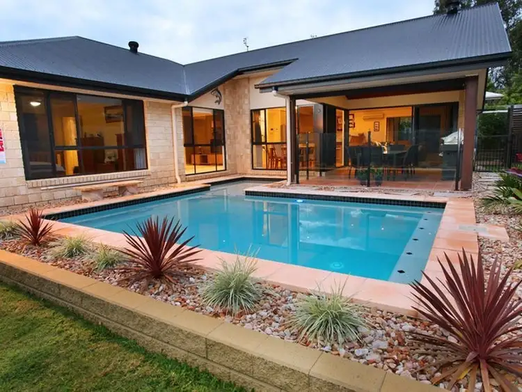 10 Calais Court, Kuluin QLD 4558