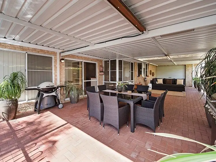 Second view of Homely house listing, 18 Montmartre Green, Port Kennedy WA 6172