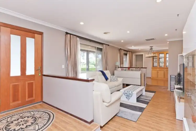Sixth view of Homely house listing, 2 Georgian Rise, Willetton WA 6155