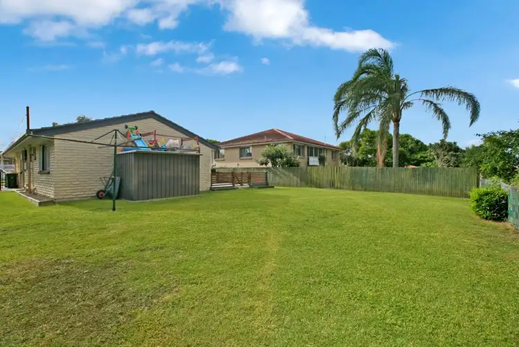 Fourth view of Homely house listing, 18 Silex Street, Mansfield QLD 4122