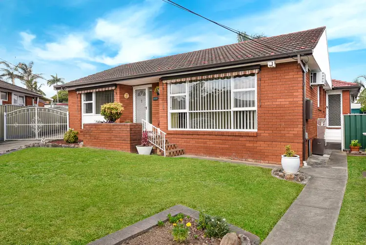 6 Savery Place, Fairfield West NSW 2165