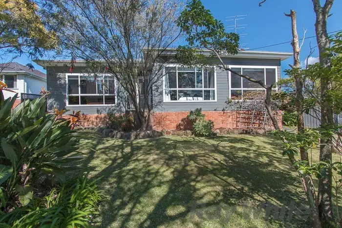 8 Hallvert Crescent, Charlestown NSW 2290