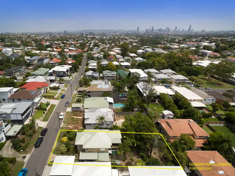 32 Lockyer Street, Camp Hill QLD 4152