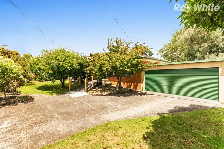 2 Piper Road, Ferntree Gully VIC 3156